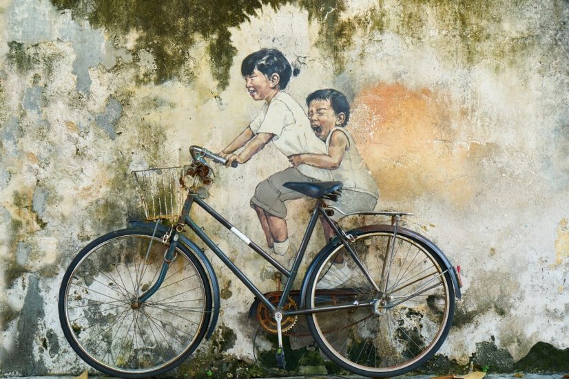 graffiti-children-bicycle_1122-2206